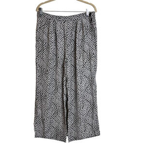 Norton McNaughton Womens Pants Size 12P Black White Patterned Wide Leg Cropped